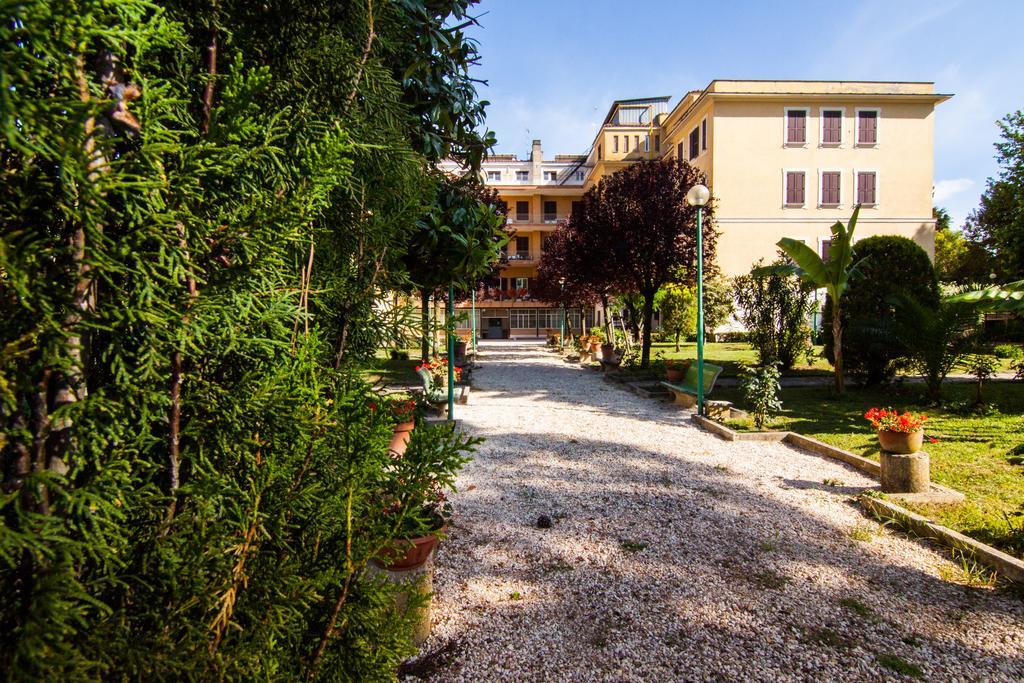 Ostello Villa Monte Mario Rom Exterior foto